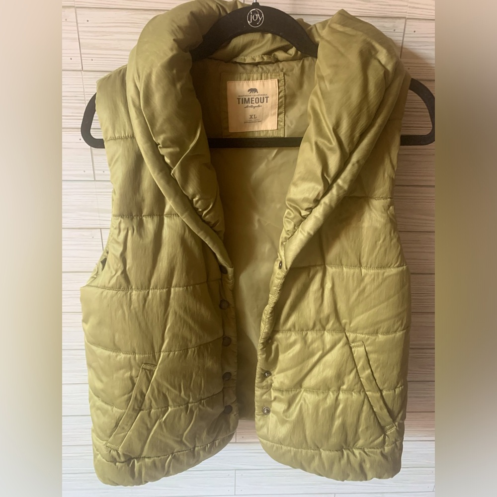 Time out puffer vest button down with pockets